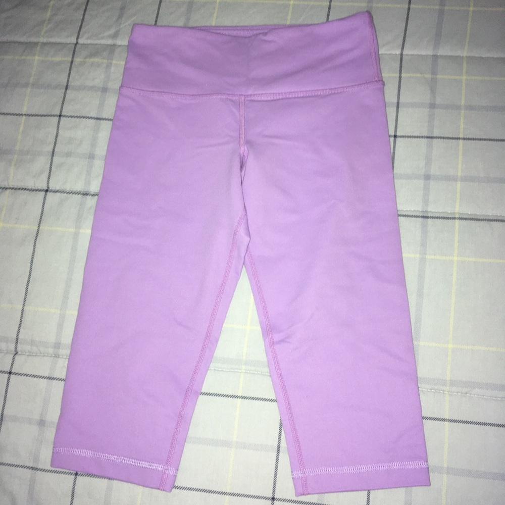 Lululemon Athletica purple crop pants